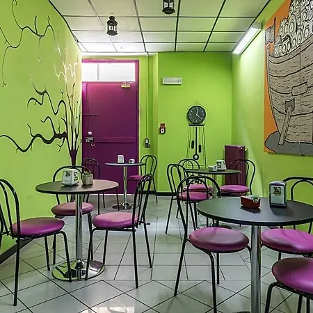 San Filippo Neri Hostel Μόντενα